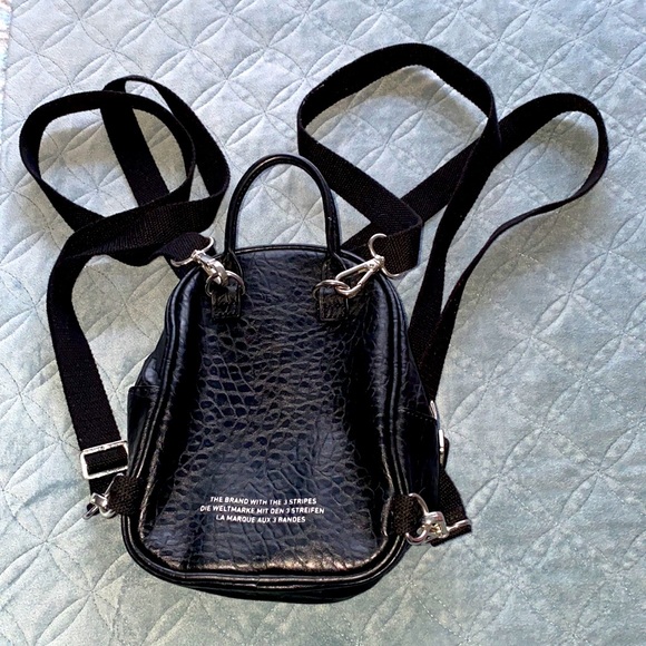 Adidas Originals Classic Mini Leather
Backpack main image 5